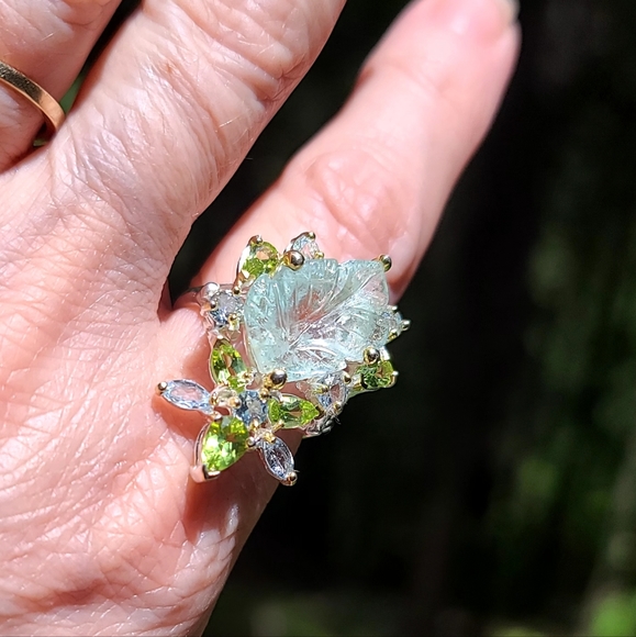 ✨️HOST PICK! RARE Leaf cut Aquamarine 22k Peridot & Topaz finger cuff sz8.25✨️ - Picture 4 of 11
